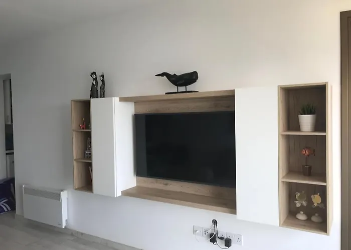 Blue Escape Λάρνακα