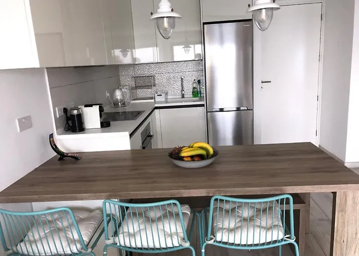 Blue Escape * Λάρνακα